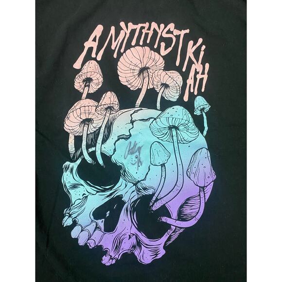 Gildan Amythyst Kiah signed autographed shroom skull graphic t-shirt, L - Picture 2 of 5